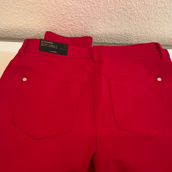 NWT Chicos red “So Slimming slim ankle skinny pants - Picture 12 of 13